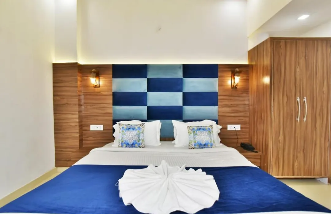 Hk'S Rooms & Dormitory-1
